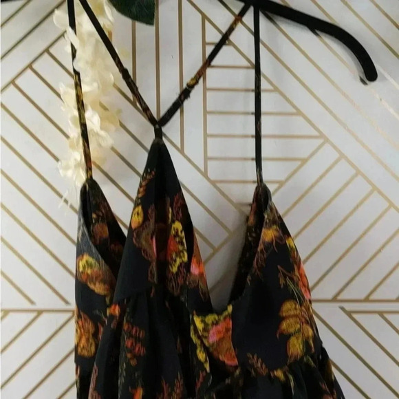 Urban Outfitters Women's Floral Wrap Top Blouse Sleeveless Tank Size Small, NWT - Picture 5 of 7